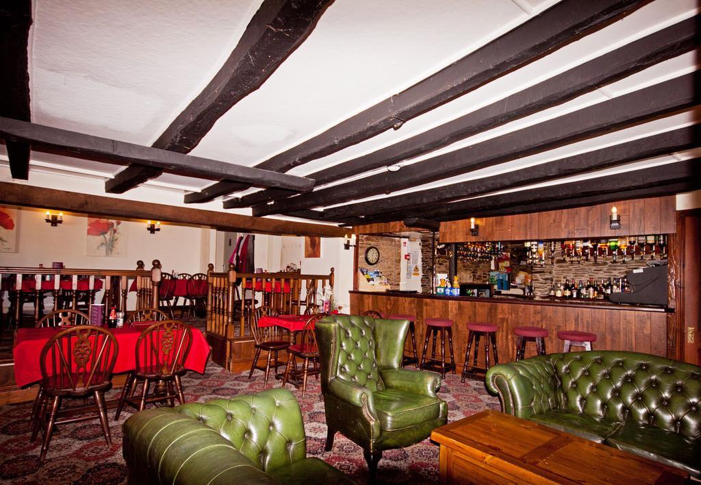 The White Hart Hotel Menheniot Eksteriør billede