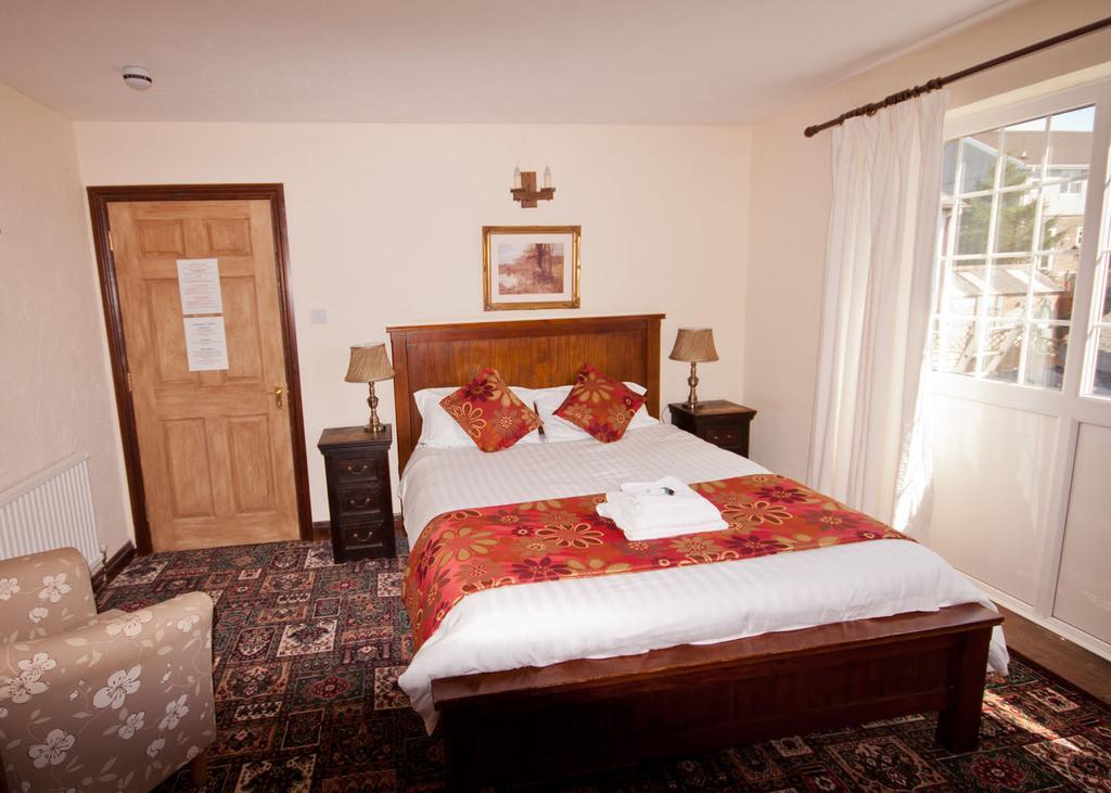The White Hart Hotel Menheniot Eksteriør billede